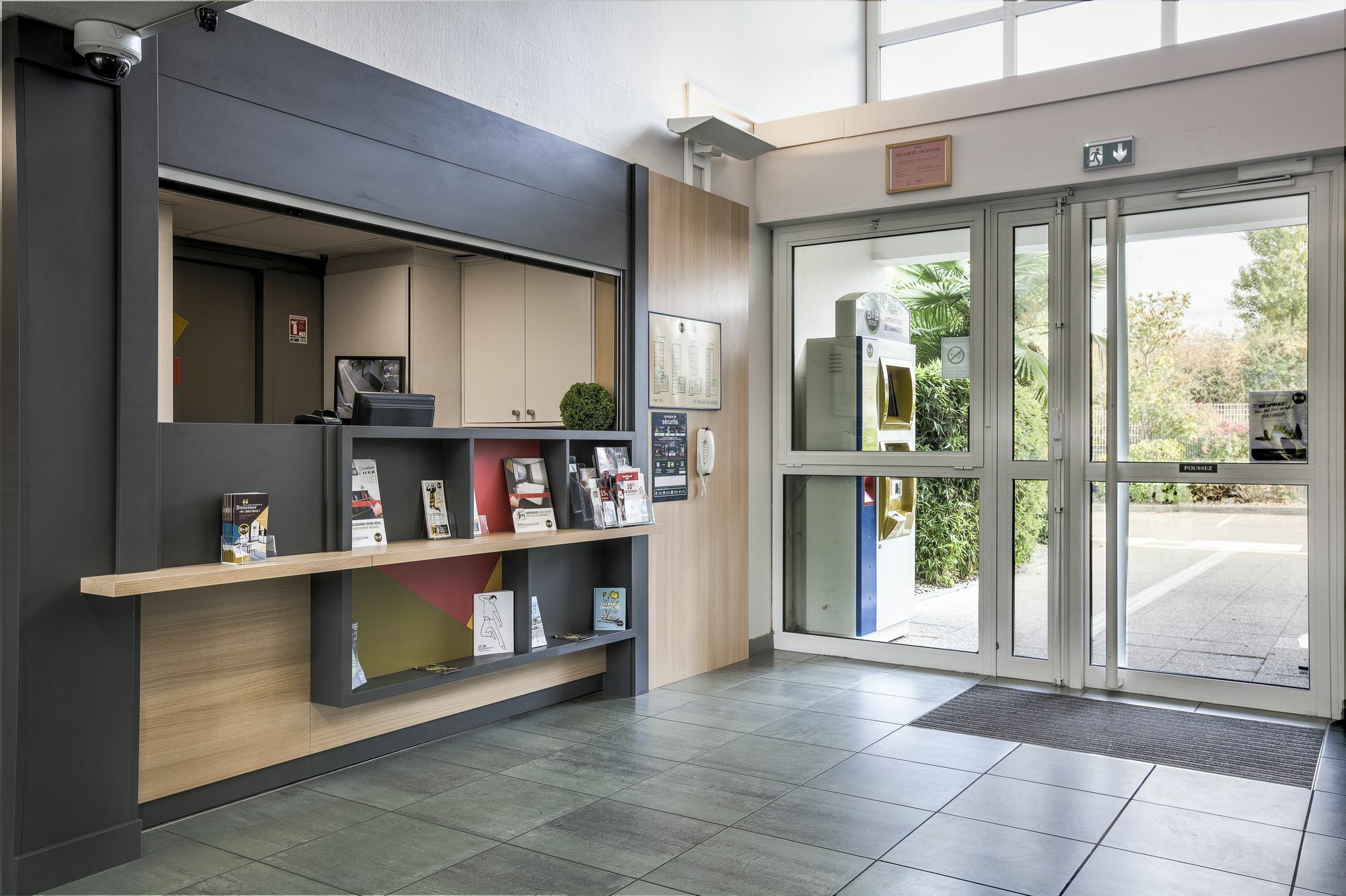 B&B Hotel Beauvais Allonne  Zewnętrze zdjęcie